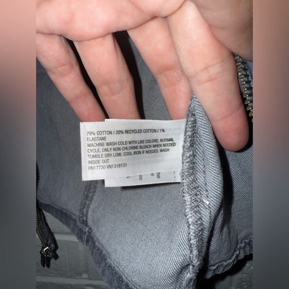 NWT WILD FABLE women’s zip up denim moto vest gray wash sz XXS ✨ - Picture 4 of 7